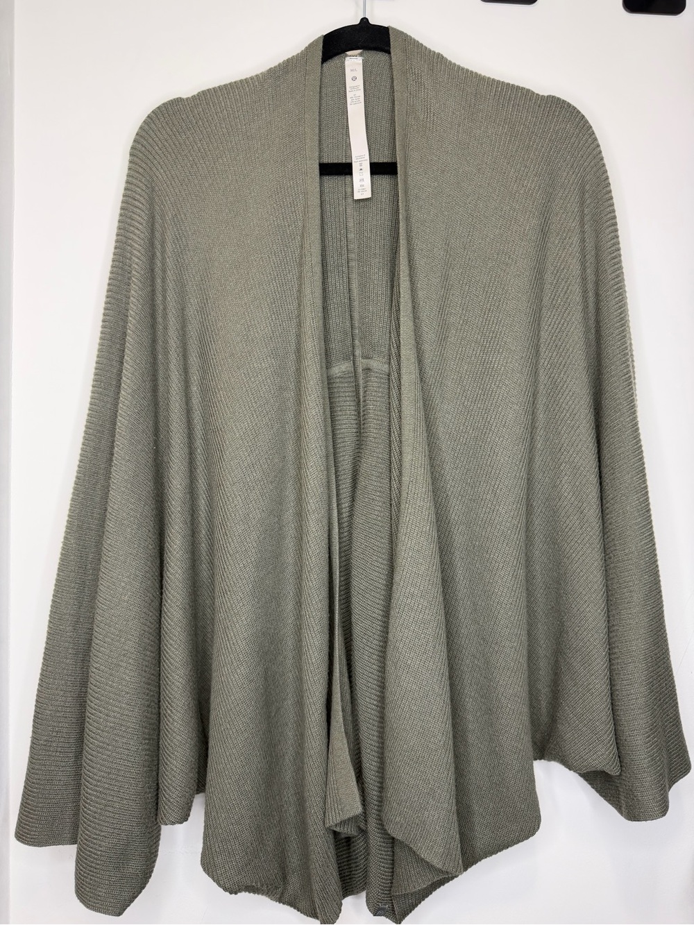 lululemon Cashlu Wrap Cardigan Women’s M/L Grey Sage - Picture 3 of 4